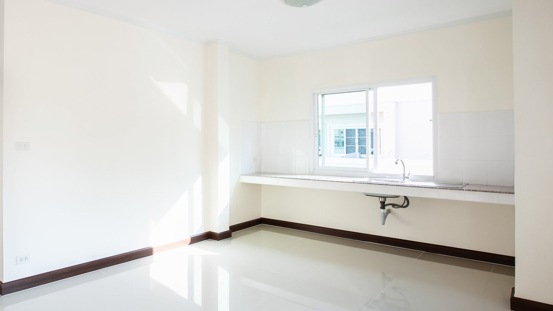 637863276074735783-Apimahamongkol_GeneralRoom1.jpg